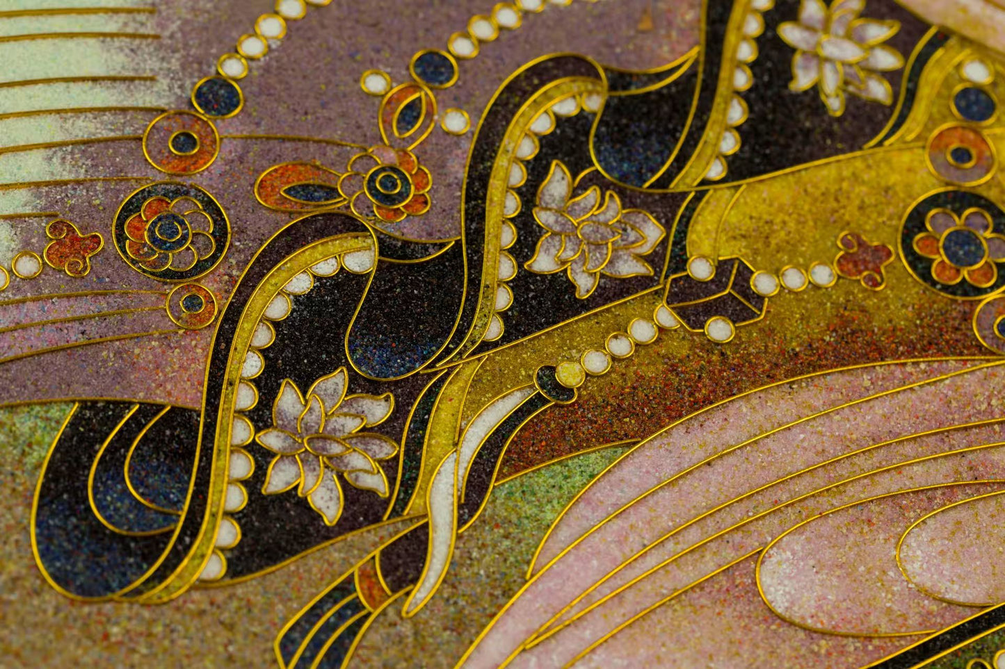 Guanyin riding the dragon (乘龙观音菩萨)